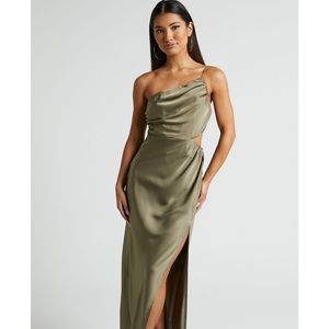 NWT SHOWPO Jaylani Midi Dress